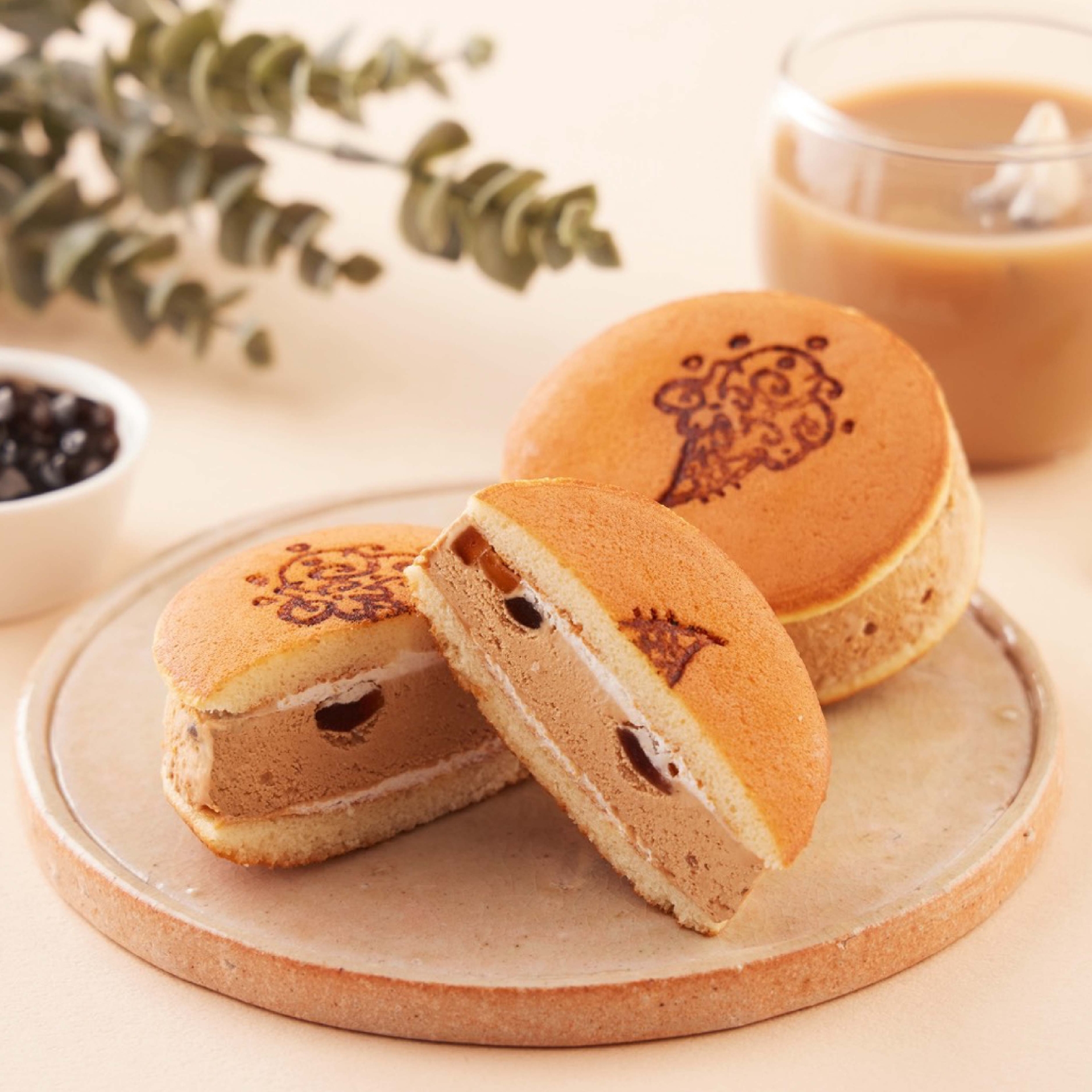 
            酷聖石茶歐蕾QQ冰銅燒